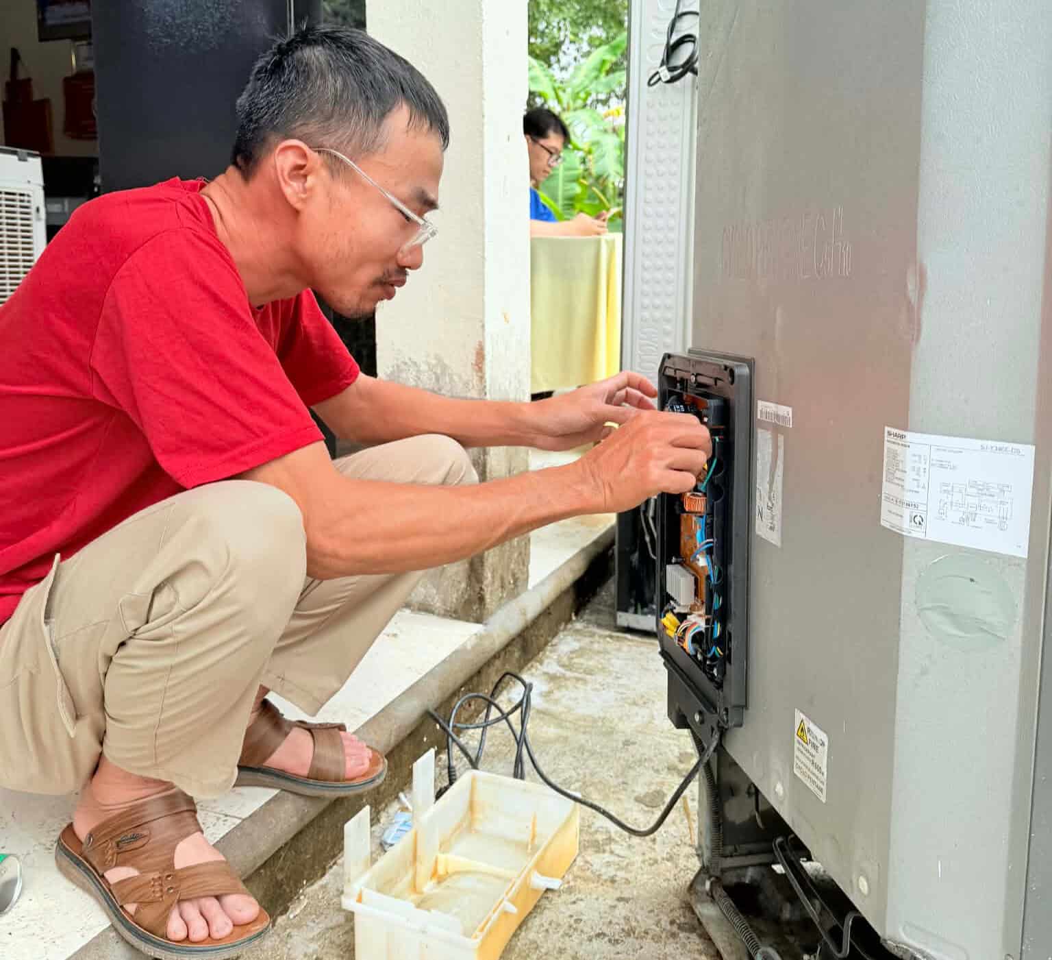 Sửa tủ lạnh lò vi sóng máy sấy Electrolux