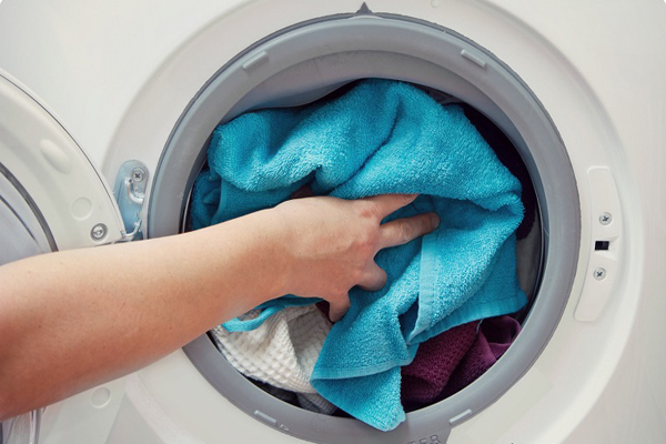 Những thói quen cần loại bỏ khi sử dụng máy giặt